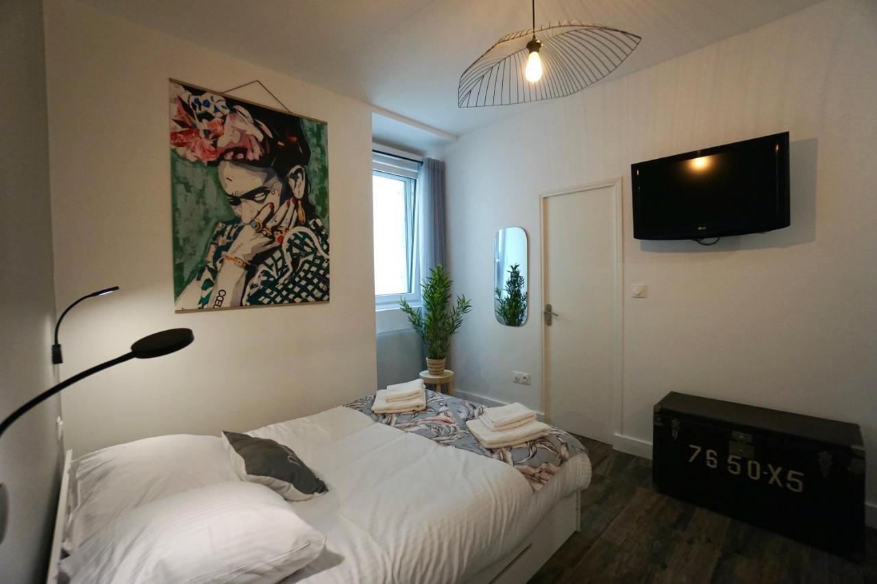 Appartamento Le 12 * Hyper centre* Lorient Esterno foto